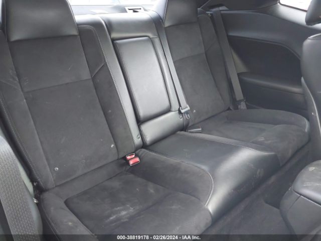 2C3CDZAG7JH309970 Dodge Challenger Sxt Plus