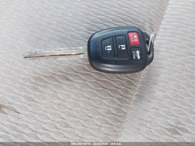 Toyota COROLLA LE 2016 5YFBURHE2GP465722 Image 11