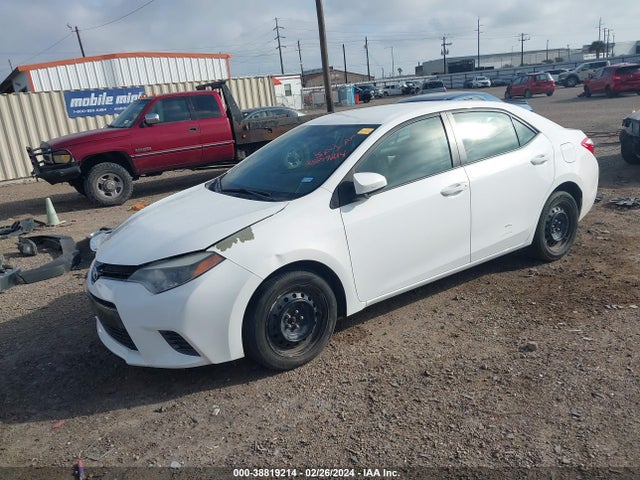 Toyota COROLLA LE 2016 5YFBURHE2GP465722 Image 2