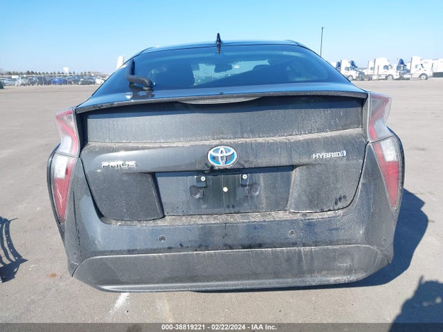 Toyota Prius Two 2018 JTDKBRFU3J3064860 Image 16