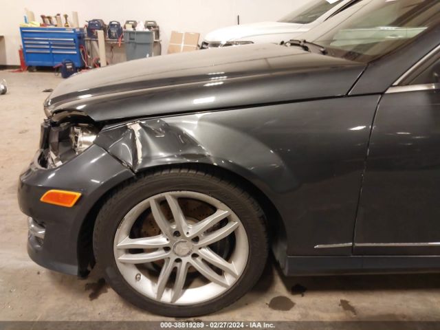 WDDGF8AB8EA911180 Mercedes-Benz C 300 Luxury 4matic/sport 4matic