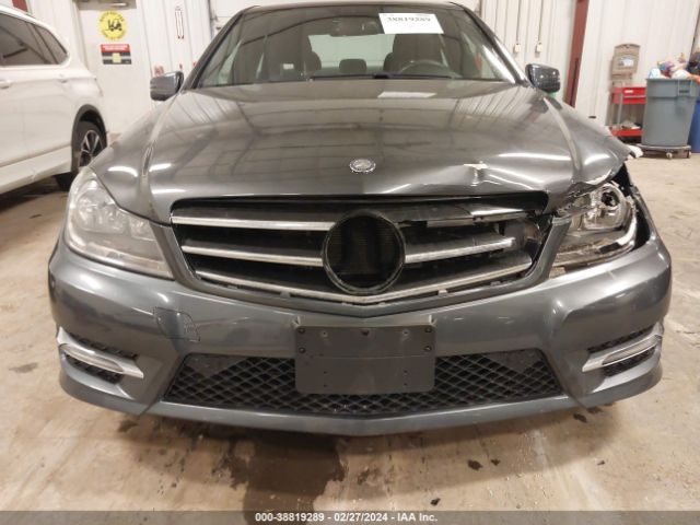 WDDGF8AB8EA911180 Mercedes-Benz C 300 Luxury 4matic/sport 4matic
