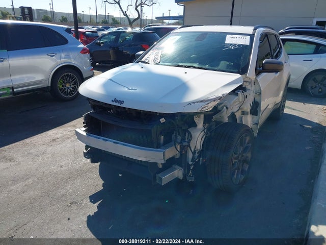 3C4NJCEB5MT560068 Jeep Compass 80th Anniversary Fwd