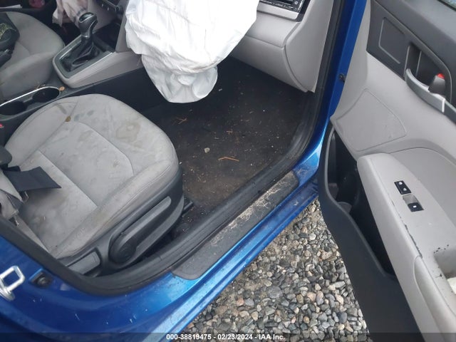 Hyundai ELANTRA SE 2017 5NPD74LF1HH177790 Image 5