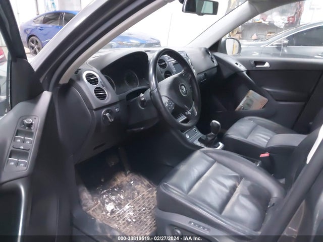 WVGBV7AX9GW525964 Volkswagen Tiguan Sel