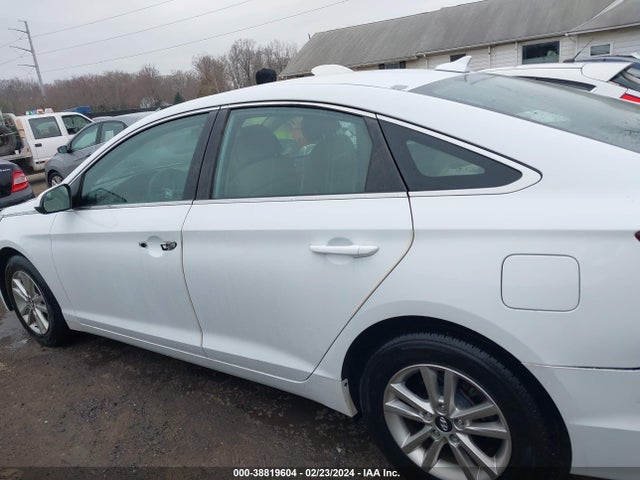 Hyundai SONATA SE 2015 5NPE24AF5FH146724 Image 14