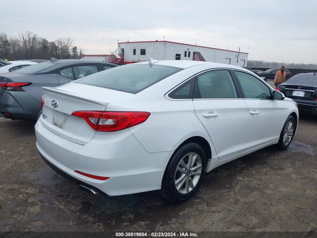 Hyundai SONATA SE 2015 5NPE24AF5FH146724 Image 4