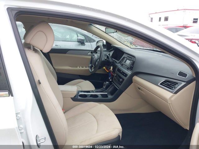 Hyundai SONATA SE 2015 5NPE24AF5FH146724 Image 5