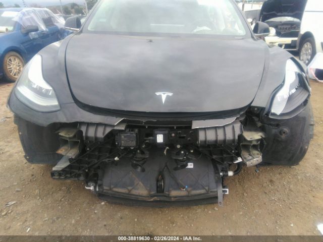 5YJ3E1EA4JF122725 Tesla Model 3 Long Range/mid Range