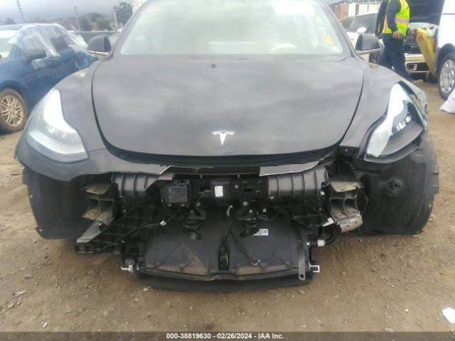 5YJ3E1EA4JF122725 Tesla Model 3 Long Range/mid Range