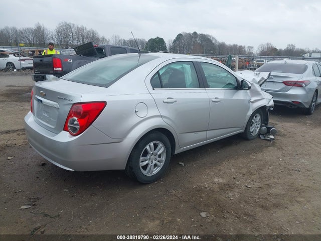 Chevrolet SONIC LT 2015 1G1JC5SH9F4153871 Image 4