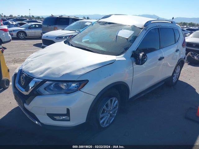 Nissan ROGUE SV 2018 JN8AT2MT4JW451897 Image 2