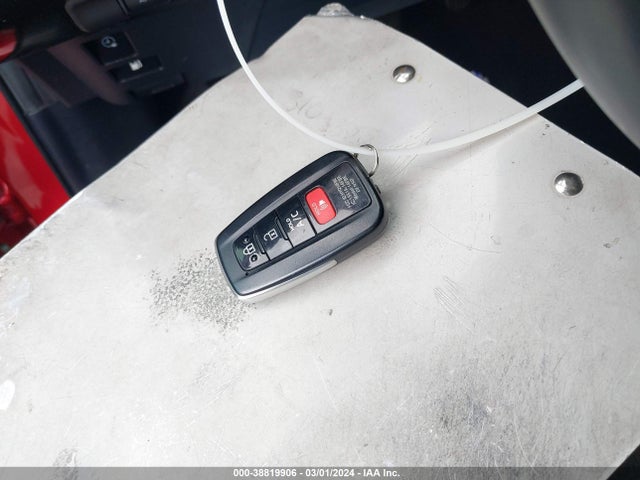 Toyota Prius Prime Plus 2018 JTDKARFP1J3100140 Image 11