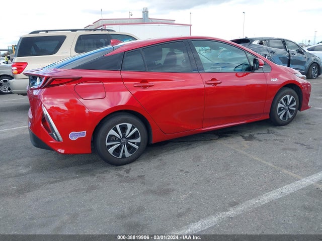 Toyota Prius Prime Plus 2018 JTDKARFP1J3100140 Image 13