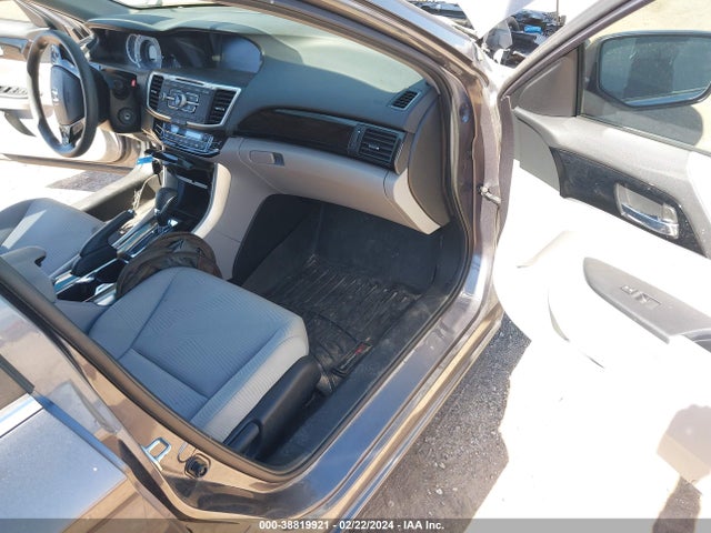 Honda Accord 2017 1HGCR2F37HA286047 Image 18