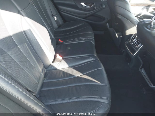 WDDUG8CB9FA097085 Mercedes-Benz S 550