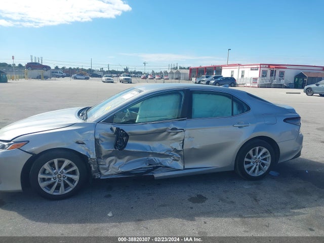 Toyota CAMRY LE 2022 4T1C11AK8NU035123 Image 6