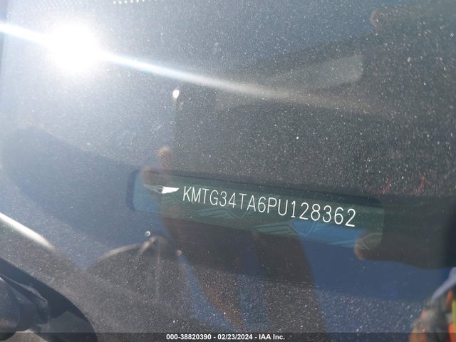 Genesis G70 2.0t Awd 2023 KMTG34TA6PU128362 Image 9