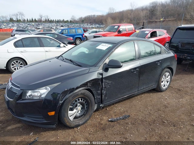 Chevrolet Cruze Ls Auto 2014 1G1PA5SH2E7147164 Image 2