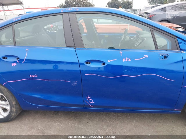 Chevrolet CRUZE LT 2019 1G1BE5SM6K7121920 Image 14
