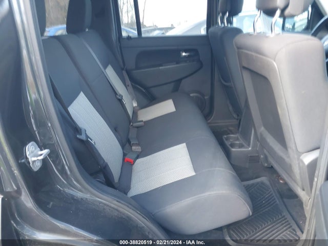 38820519 :رقم المزاد ، 1J4PN2GK4AW128012 vin ، 2010 Jeep Liberty Sport مزاد بيع