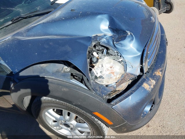 2011 MINI COOPER WMWSU3C50BT252898 Photo 9