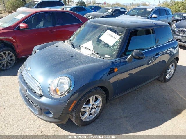 2011 MINI COOPER WMWSU3C50BT252898 Photo 1