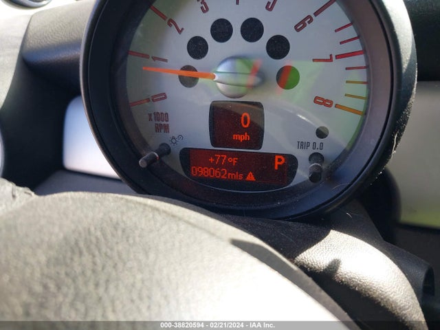 2011 MINI COOPER WMWSU3C50BT252898 Photo 6