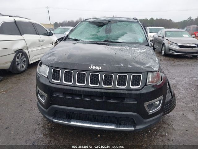 3C4NJCCB2JT165280 Jeep Compass Limited Fwd
