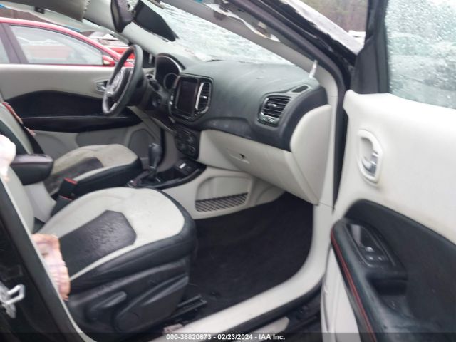 3C4NJCCB2JT165280 Jeep Compass Limited Fwd