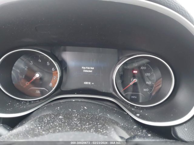 3C4NJCCB2JT165280 Jeep Compass Limited Fwd