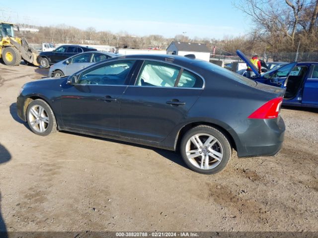 YV1612TKXF1335344 Volvo S60 T5 Premier