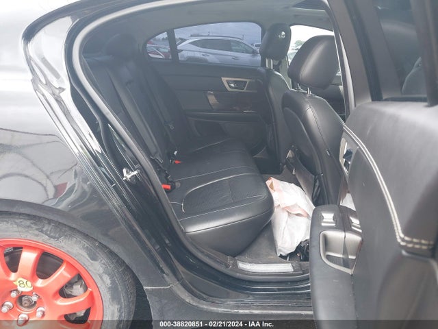 2010 JAGUAR XF SAJWA0GB7ALR61629 Photo 7