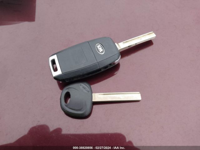 5XYPGDA37HG299311 KIA Sorento 2.4l Lx