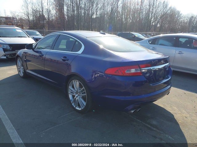 2011 JAGUAR XF SAJWA0HE7BMR99298 Photo 2