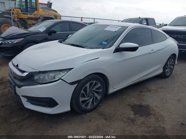 Honda Civic Lx 2018 2HGFC4B53JH304620 Image 2