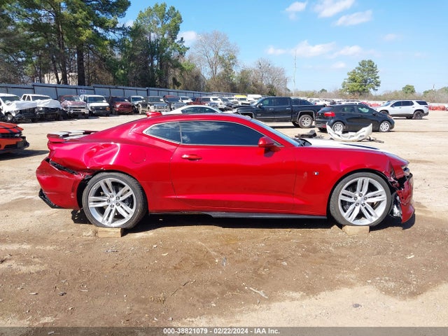 Chevrolet CAMARO 2SS 2018 1G1FH1R70J0108881 Image 18