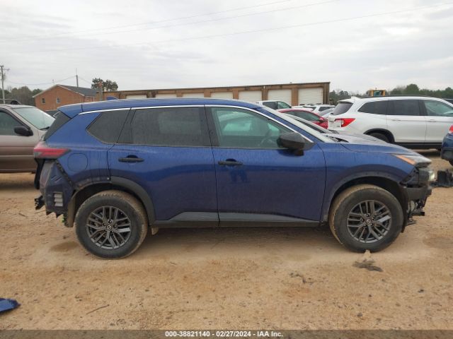 5N1AT3AA7MC694397 Nissan Rogue S Fwd