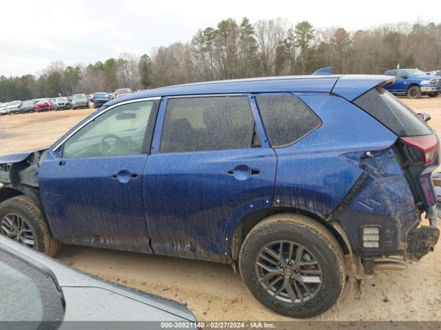 5N1AT3AA7MC694397 Nissan Rogue S Fwd