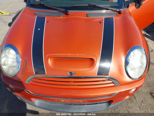2006 MINI COOPER S WMWRH33576TK57430 Photo 9