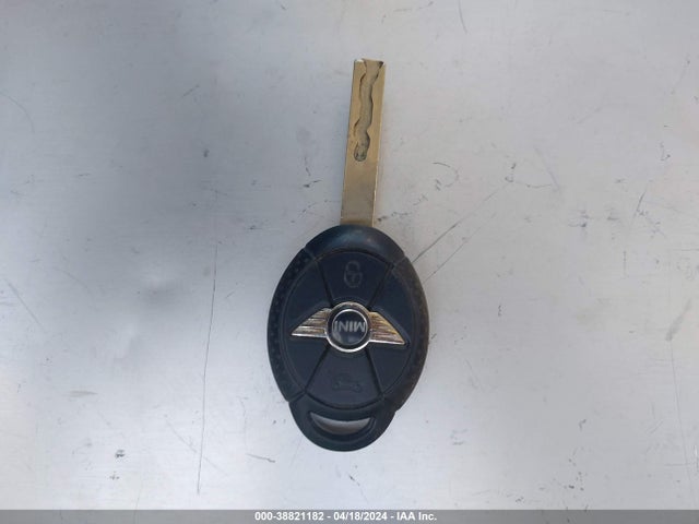 2006 MINI COOPER S WMWRH33576TK57430 Photo 10