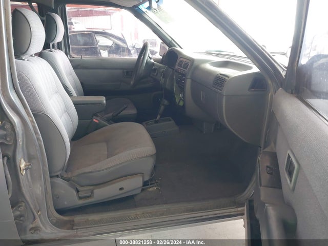 1995 NISSAN PATHFINDER XE/LE VIN: JN8HD17S8SW005066