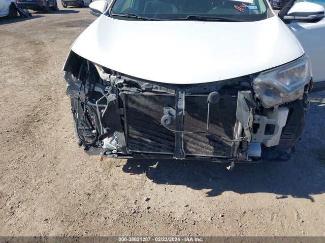 Toyota Rav4 Xle 2016 JTMWFREV2GJ079953 Image 10