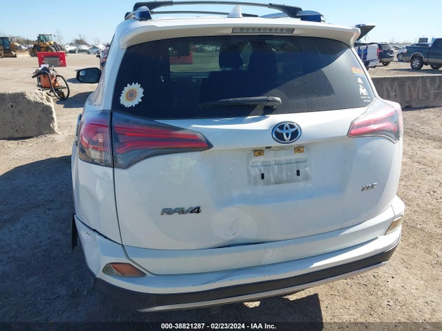 Toyota Rav4 Xle 2016 JTMWFREV2GJ079953 Image 17