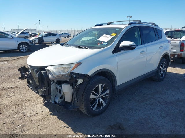 Toyota Rav4 Xle 2016 JTMWFREV2GJ079953 Image 2