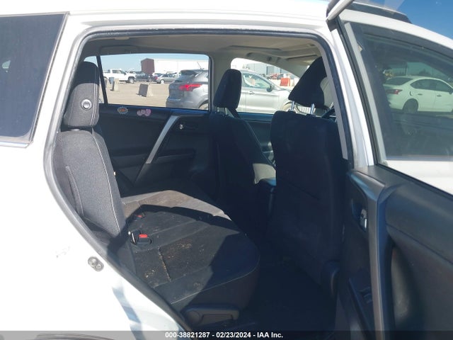 Toyota Rav4 Xle 2016 JTMWFREV2GJ079953 Image 8