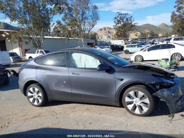7SAYGDEE8PF805365 Tesla Model Y