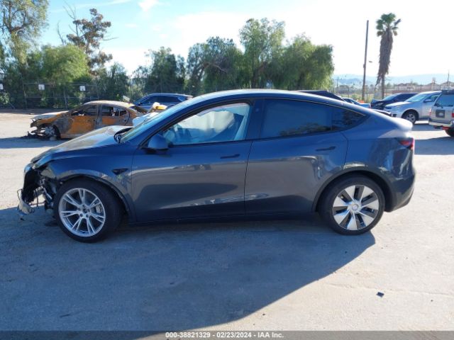 7SAYGDEE8PF805365 Tesla Model Y