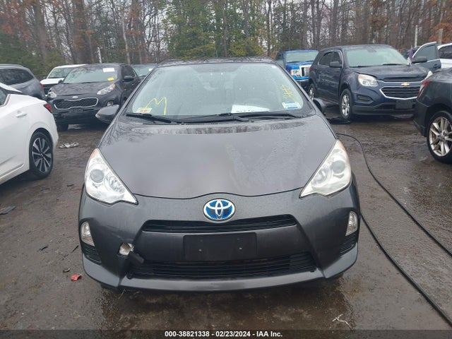 Toyota Prius C Two 2014 JTDKDTB36E1575288 Image 12