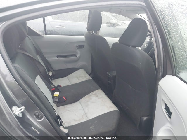 Toyota Prius C Two 2014 JTDKDTB36E1575288 Image 8